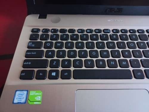 ASUS Vivobook Max | i7-6500U | 8GB RAM | 2TB HDD | NVIDIA GeForce 920MX