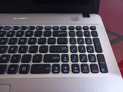 ASUS Vivobook Max | i7-6500U | 8GB RAM | 2TB HDD | NVIDIA GeForce 920MX