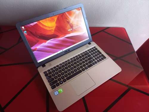 ASUS Vivobook Max | i7-6500U | 8GB RAM | 2TB HDD | NVIDIA GeForce 920MX