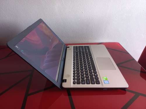 ASUS Vivobook Max | i7-6500U | 8GB RAM | 2TB HDD | NVIDIA GeForce 920MX