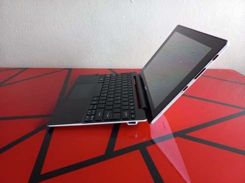 Acer Aspire Switch 10 E 2-in-1 Laptop and Tablet