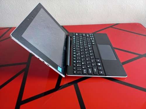 Acer Aspire Switch 10 E 2-in-1 Laptop and Tablet