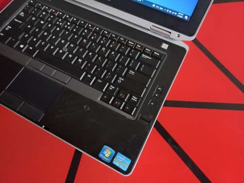 Dell Latitude E6430 | Intel Core i5-3320M | 250GB HDD | 6GB RAM | Nvidia NVS 5200M - Durable Laptop