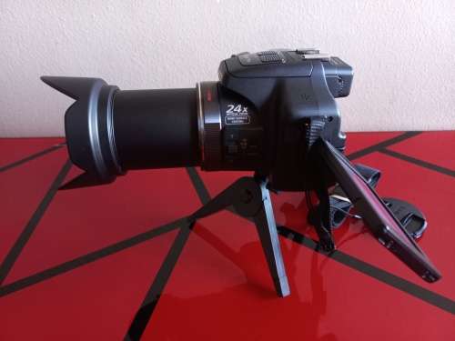 Panasonic LUMIX DMC-FZ150K 12.1 MP Digital Camera (FHD 1080p, CMOS Sensor and 24x Optical Zoom)