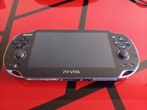 PS Vita PlayStation Model PCH-1104 3G and WiFi Edition (Black)