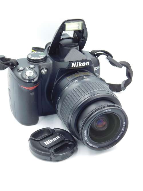 Nikon D3000 10.2MP Digital SLR Camera with 18-55mm Zoom Lens