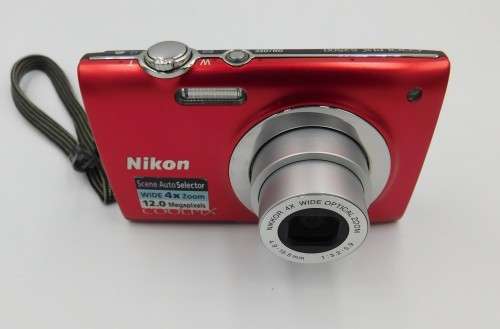 Nikon Coolpix S2500 Compact Digital Camera (Red)