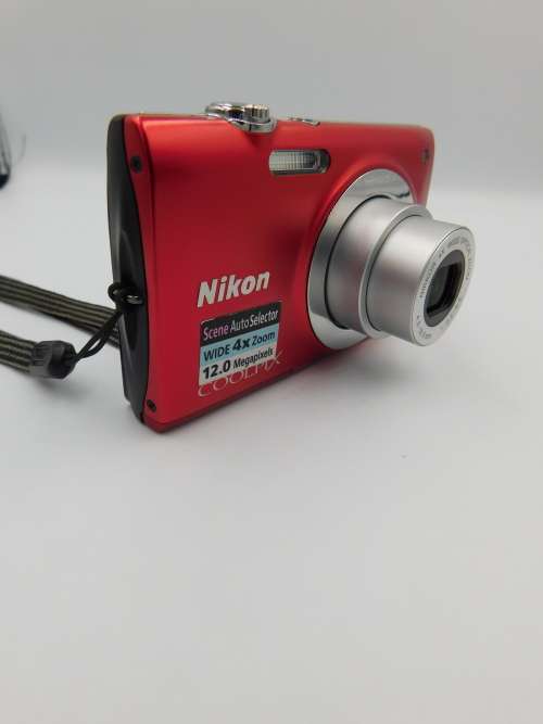 Nikon Coolpix S2500 Compact Digital Camera (Red)