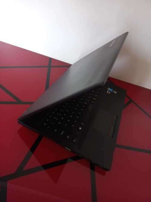 Lenovo Thinkpad E50-80 15.6 - Intel Core i7-5500U, 256GB SSD, 8GB RAM, AMD Radeon Graphics