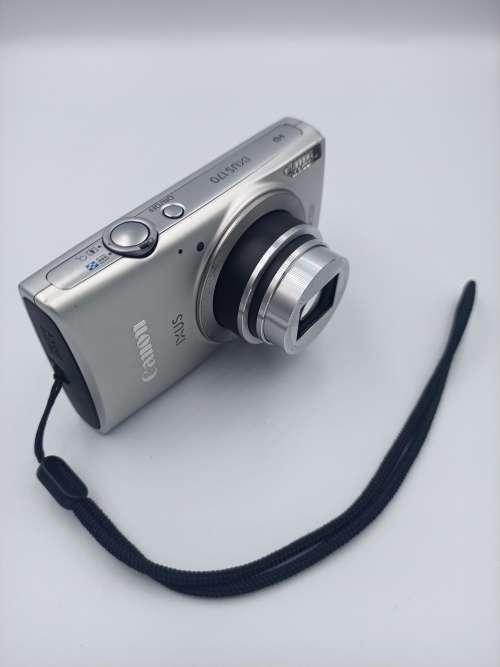 Canon IXUS 170 (20MP, HD 720p, 12x Optical Zoom - Digital Camera Silver Set
