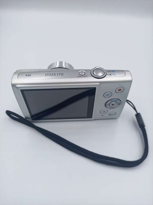 Canon IXUS 170 (20MP, HD 720p, 12x Optical Zoom - Digital Camera Silver Set