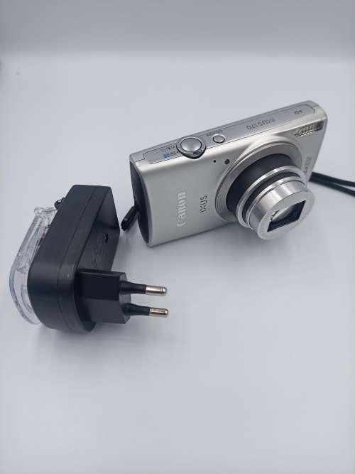 Canon IXUS 170 (20MP, HD 720p, 12x Optical Zoom - Digital Camera Silver Set