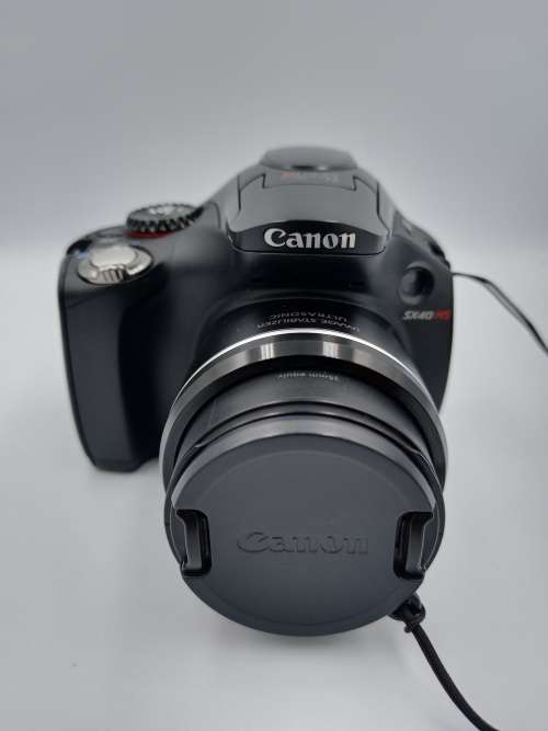 Canon PowerShot SX40 HS (12MP CMOS Sensor, 1080p FHD, 35x Optical Zoom) Digital Camera