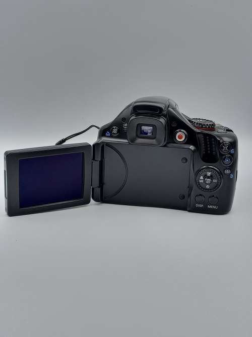 Canon PowerShot SX40 HS (12MP CMOS Sensor, 1080p FHD, 35x Optical Zoom) Digital Camera
