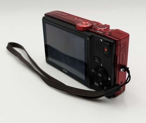 Nikon COOLPIX S8200 Digital Camera (16.1MP, 14x Zoom NIKKOR Glass Lens and Full HD 1080p Video)