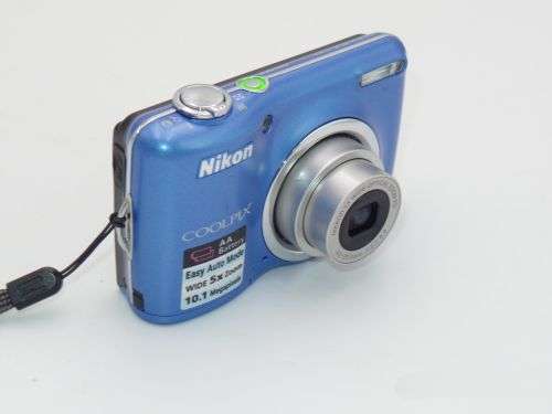 Nikon Coolpix L23 Compact Digital Camera (10MP)