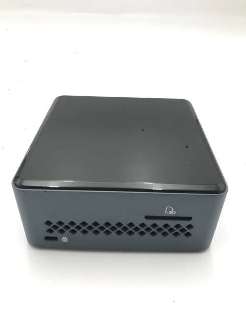 Intel NUC BOXNUC7CJYH (Intel Celeron J4005, 256GB SSD & 8GB RAM)