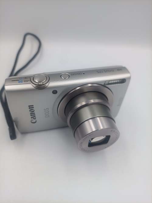 Canon IXUS 175 (20MP, HD 720p, 8x Optical Zoom - Digital Camera Silver Set