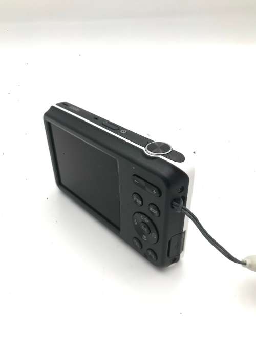 Samsung ES96 Compact Digital Camera  (16.2MP)