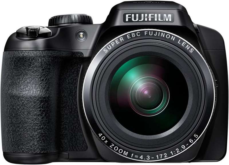 Fujifilm FinePix S8200 16.2MP Digital Camera with 3-Inch LCD (Black)
