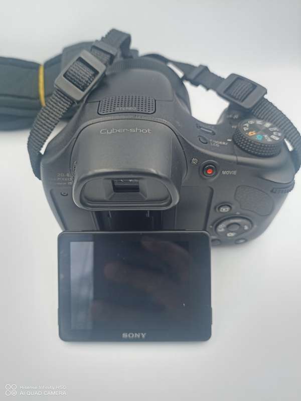 Sony Cyber-Shot DSC-HX300 - Digital Camera (18 PM, 50x Optical Zoom, FHD Movie 1080 and 3-Inch LCD)