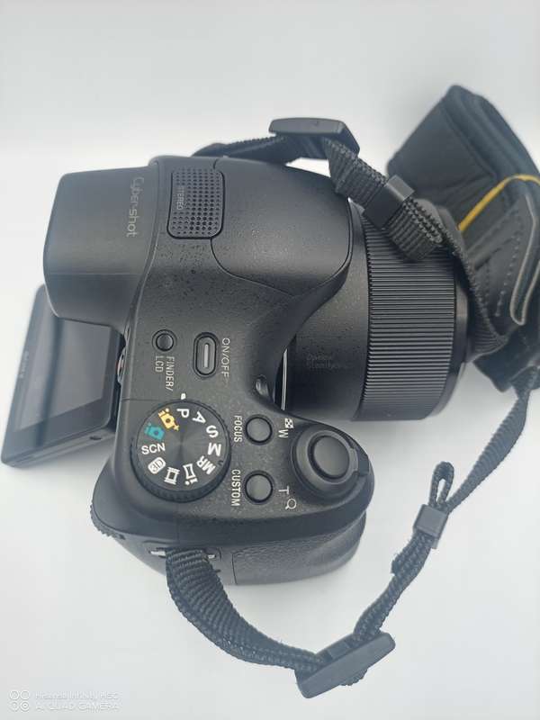 Sony Cyber-Shot DSC-HX300 - Digital Camera (18 PM, 50x Optical Zoom, FHD Movie 1080 and 3-Inch LCD)