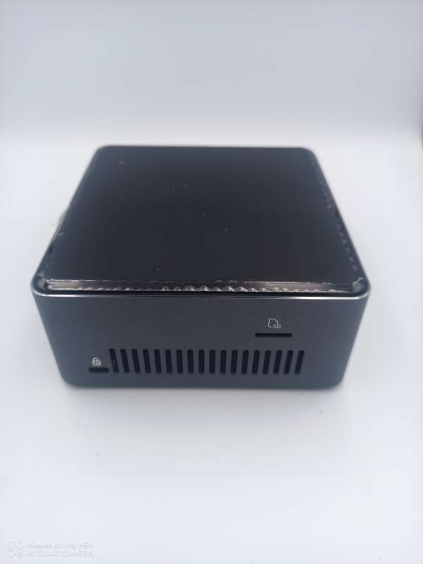 Intel NUC i3-7100U (Intel i3, 128GB SSD & 8GB RAM)