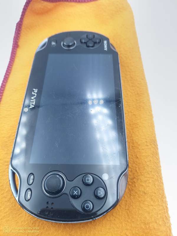 PS Vita PlayStation Model PCH-1004