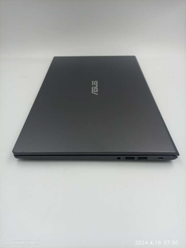 ASUS VivoBook (Intel i3, 240GB SSD, 8GB RAM) - 15.6 Inch Laptop