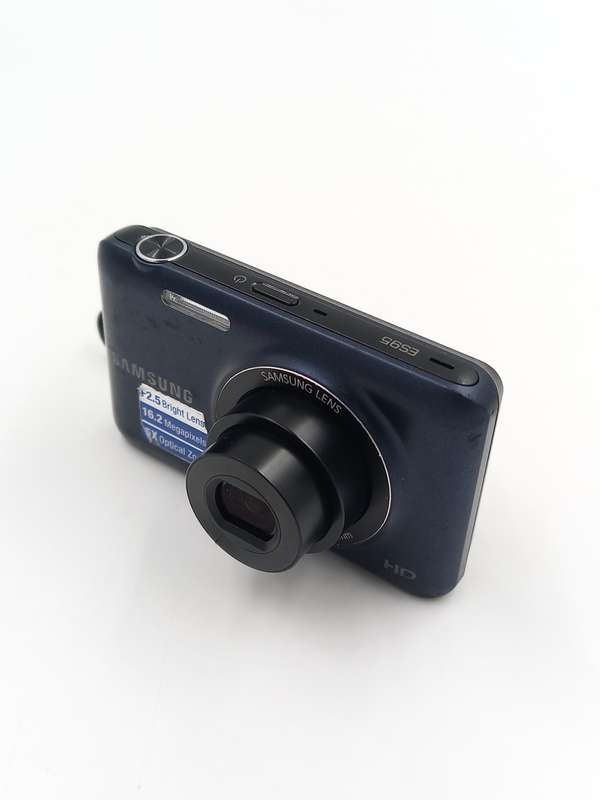 Samsung ES95 Compact Digital Camera  (16.2MP)