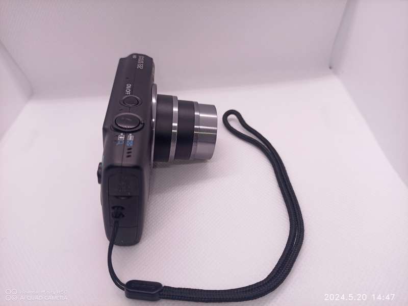 Canon IXUS 132 Digital Camera (16MP, 720p HD & 8x Optical Zoom)