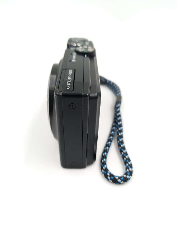 Nikon COOLPIX S8200 Digital Camera (16.1MP, 14x Zoom NIKKOR Glass Lens and Full HD 1080p Video)
