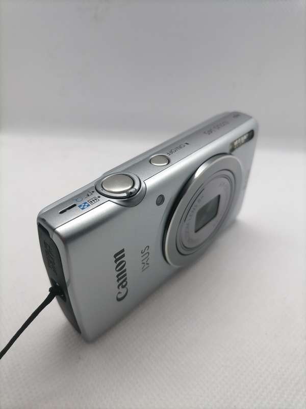 Canon IXUS 145 Digital Camera (16.0MP, 720p HD & 8x Optical Zoom) Silver