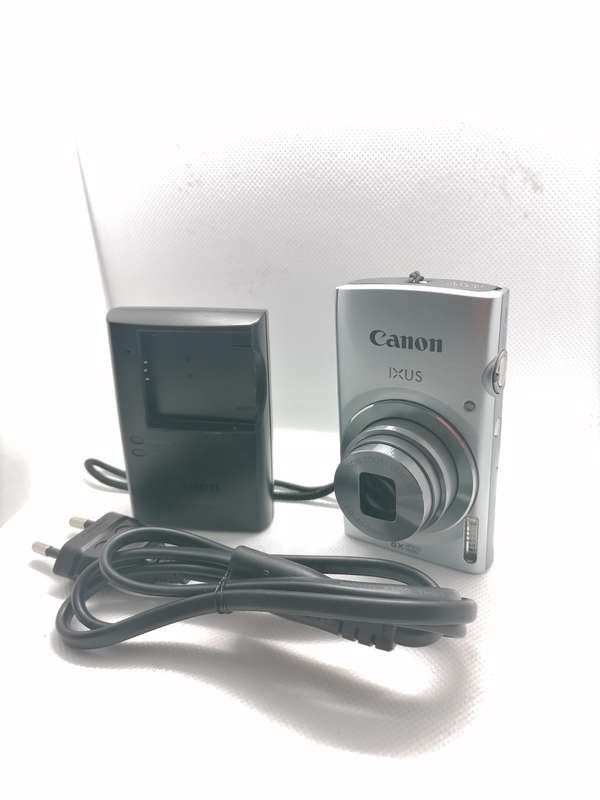 Canon IXUS 145 Digital Camera (16.0MP, 720p HD & 8x Optical Zoom) Silver