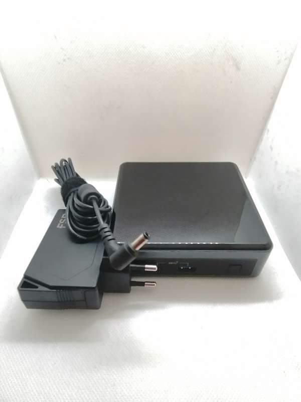 Intel NUC10FNK (Intel i5, 500GB SSD & 8GB RAM) 10th Gen