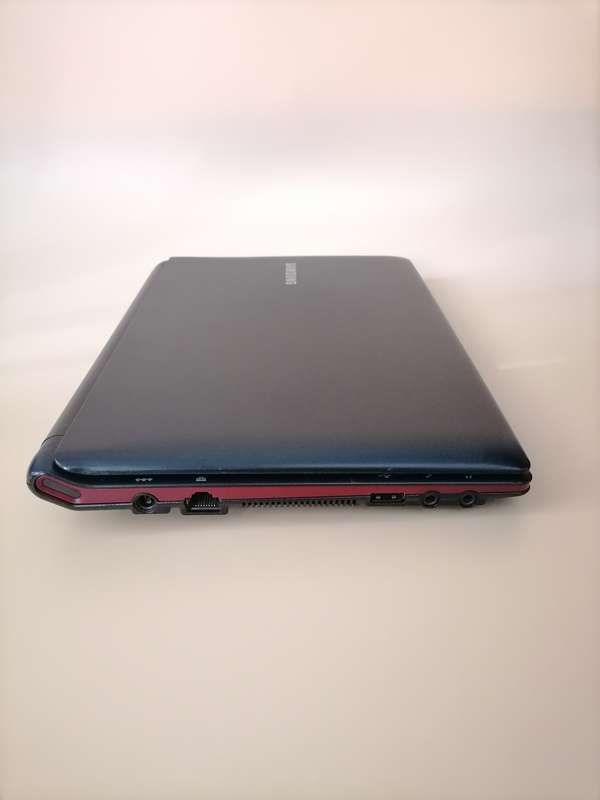 Samsung N145 Plus (Intel Atom, 128GB SSD, 2GB RAM) 10.1 Inch Laptop