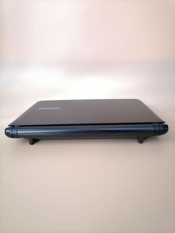 Samsung N145 Plus (Intel Atom, 128GB SSD, 2GB RAM) 10.1 Inch Laptop