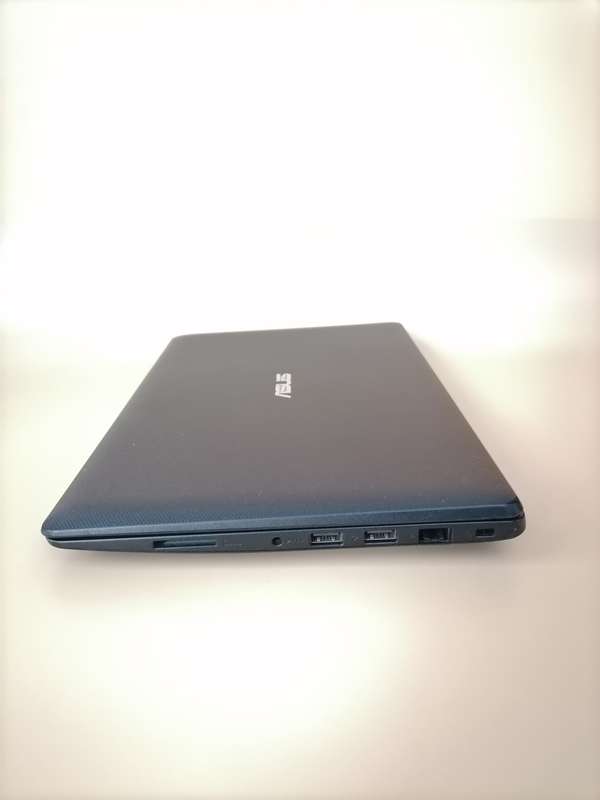ASUS F200M (Intel Celeron, 500GB HDD & 2GB RAM) 11.6 Inch Laptop