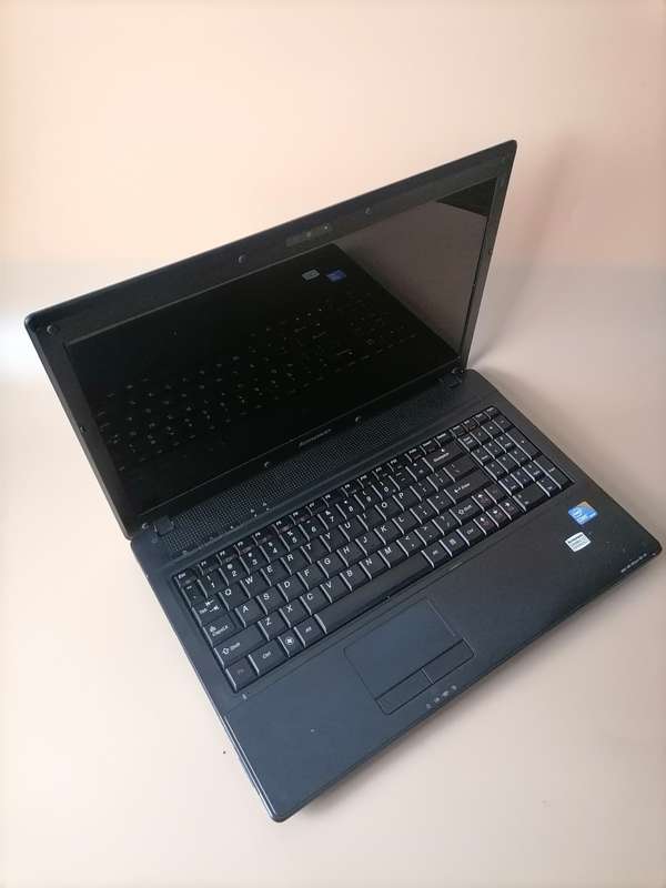 Lenovo G560 (Intel Core i3, 128GB SSD, 4GB RAM) 15.6 Inch Laptop