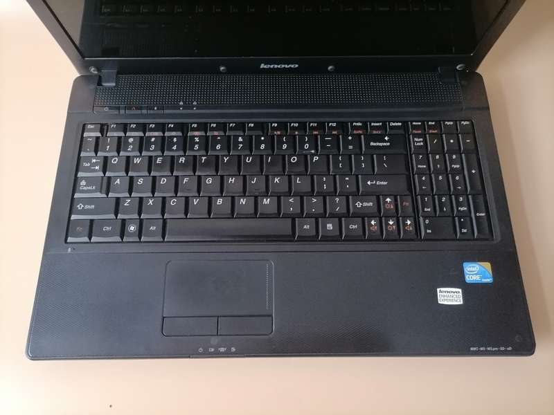 Lenovo G560 (Intel Core i3, 128GB SSD, 4GB RAM) 15.6 Inch Laptop