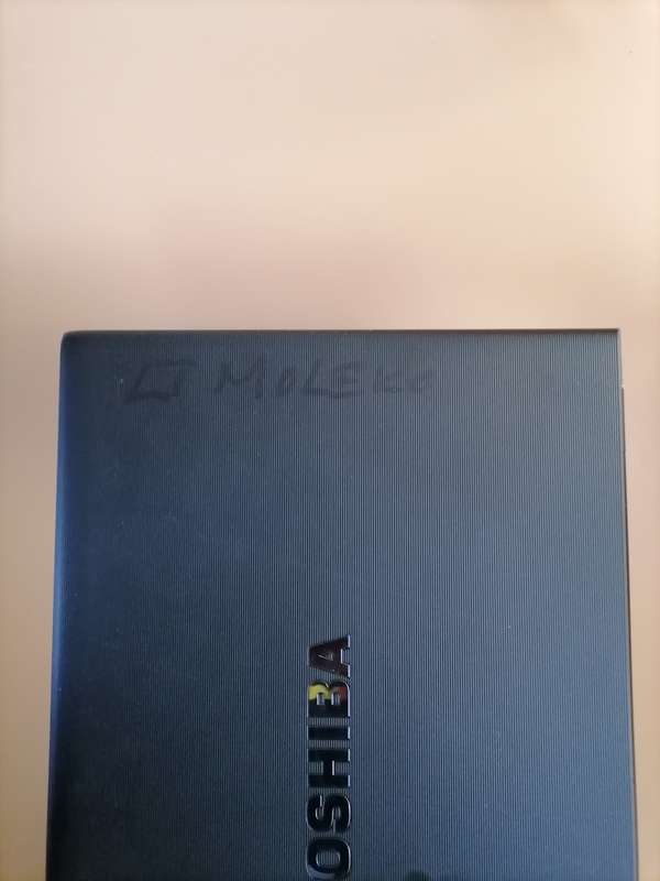Toshiba Tecra R850-F42N (Intel Core i7, 128GB SSD, 8GB RAM) 15.6 Inch Laptop