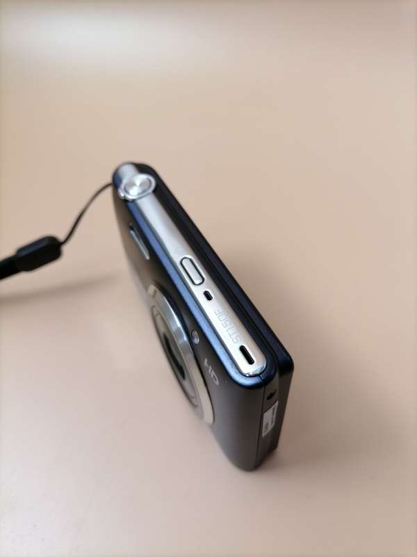 Samsung ST150F Digital Camera  (16.2MP, 5x Optical Zoom, WiFi & HD Videos)