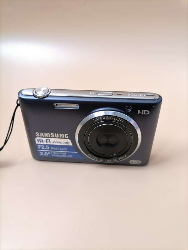 Samsung ST150F Digital Camera  (16.2MP, 5x Optical Zoom, WiFi & HD Videos)