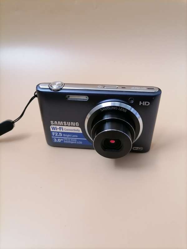 Samsung ST150F Digital Camera  (16.2MP, 5x Optical Zoom, WiFi & HD Videos)