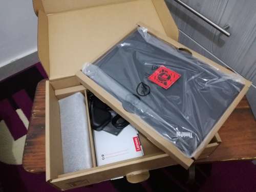 *BRAND NEW BOXED* LENOVO THINKPAD X270 i7 6th GEN * 8 GB DDR4 RAM * WORTH R19000 *3YEAR WARRANTY