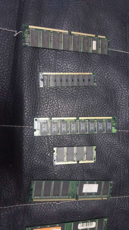 JOBLOT OF COMPUTER COMPONENTS - RAMS, PERIPHERALS, GRAPHICS CARD ETC.