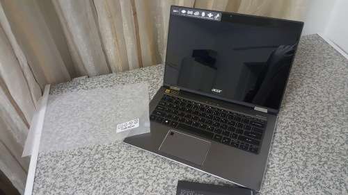 *BRAND NEW BOXED* ACER SPIN 5 i7 8th GEN- 2 IN 1 TOUCHSCREEN WITH STYLUS- 8GB DDR4 RAM- 256GB SSD
