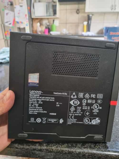LENOVO M720q i5 8TH GEN 512GB NVME DVD DRIVE AND VESA SCREEN MOUNT INCLUDED *MUST SEE*