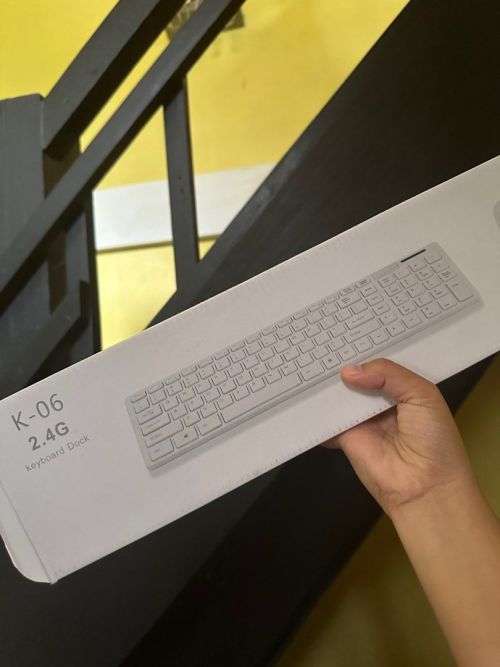 K-06 Ultra thin White Wireless Keyboard and mouse with clear rubber dust, dirt cover