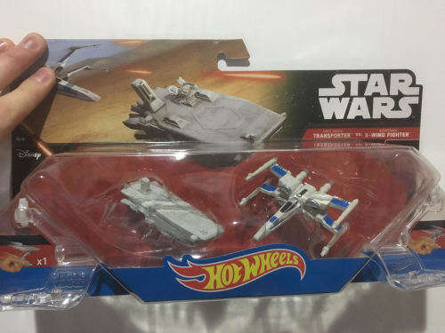 Star Wars Hotwheels: First Order Transporter vs. Resistance X-Wing Fighter
